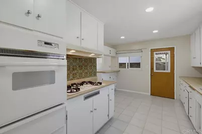 5860 Yorkshire Avenue, La Mesa, CA 91942 - Photo 5