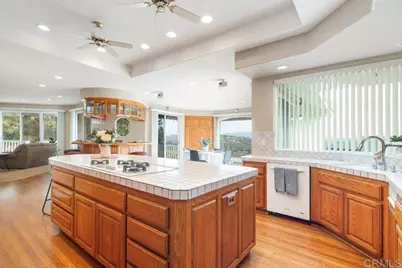 4327 Hollyhill Road, Vista, CA 92084 - Photo 7