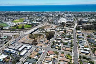 402-4 Santa Barbara St, Oceanside, CA 92058 - Photo 3