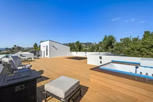 824 N Curson Ave, Los Angeles, CA 90046 - Photo 49
