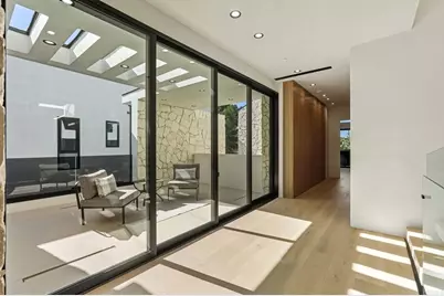 824 N Curson Avenue, Los Angeles, CA 90046 - Photo 19