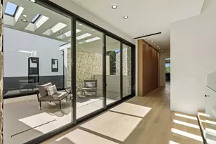 824 N Curson Ave, Los Angeles, CA 90046 - Photo 19