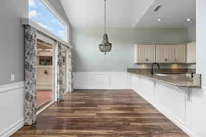 9046 Circle R Oaks Lane, Escondido, CA 92026 - Photo 11