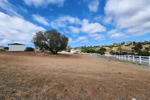 1060 Crestview Rd, Vista, CA 92081 - Photo 11