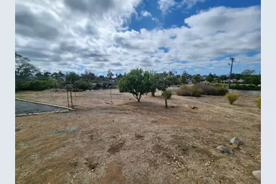 1060 Crest View Rd, Vista, CA 92081 - Photo 25