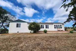 1060 Crestview Rd, Vista, CA 92081 - Photo 33