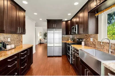 8151 Caminito Sonoma, La Jolla, CA 92037 - Photo 9