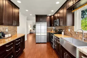 8151 Caminito Sonoma, La Jolla, CA 92037 - Photo 9