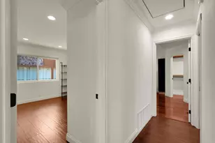 8151 Caminito Sonoma, La Jolla, CA 92037 - Photo 11
