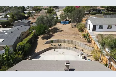 267 Hannalei Dr, Vista, CA 92083 - Photo 31