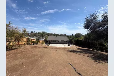 267 Hannalei Dr, Vista, CA 92083 - Photo 47