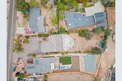 267 Hannalei Dr, Vista, CA 92083 - Photo 41