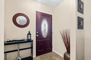 267 Hannalei Dr, Vista, CA 92083 - Photo 5