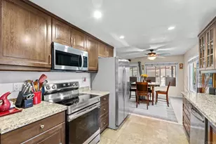 267 Hannalei Dr, Vista, CA 92083 - Photo 13