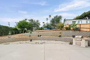 267 Hannalei Dr, Vista, CA 92083 - Photo 33