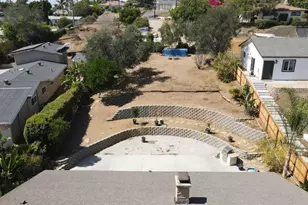 267 Hannalei Dr, Vista, CA 92083 - Photo 37