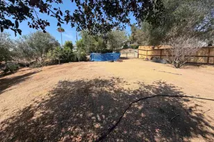 267 Hannalei Dr, Vista, CA 92083 - Photo 57