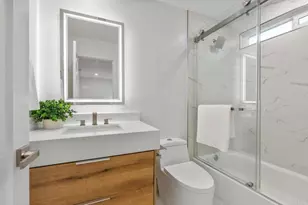 976 Sapphire St, San Diego, CA 92109 - Photo 47