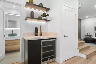 976 Sapphire St, San Diego, CA 92109 - Photo 29