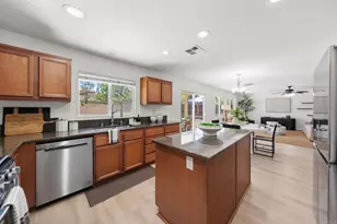 38098 Tranquila Ave, Murrieta, CA 92563 - Photo 9