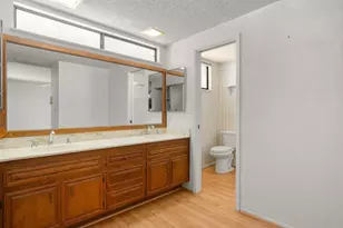 1060 Evergreen Ln, Vista, CA 92084 - Photo 23