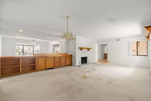 1060 Evergreen Ln, Vista, CA 92084 - Photo 7