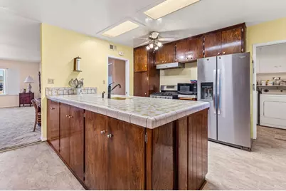 2721 Surrey Lane, Escondido, CA 92029 - Photo 11