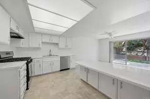 2839 Cazadero Dr, Carlsbad, CA 92009 - Photo 17