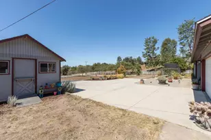 13734 W Oak Glen Rd, Valley Center, CA 92082 - Photo 33