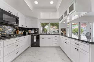 939 Chablis Ln, Vista, CA 92083 - Photo 11