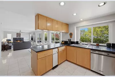 3720 Southridge Way, Oceanside, CA 92056 - Photo 15