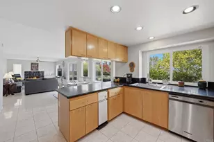 3720 Southridge Way, Oceanside, CA 92056 - Photo 15