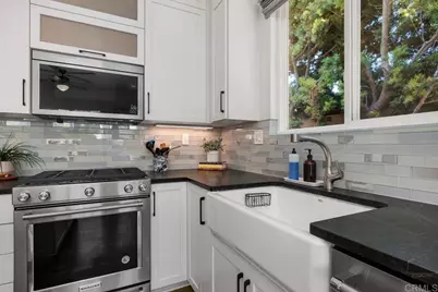 1034 Alexandra Lane, Encinitas, CA 92024 - Photo 15