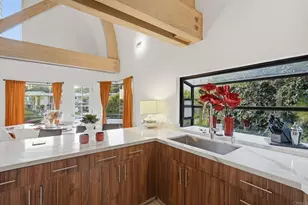 6105 Avenida Chamnez, La Jolla, CA 92037 - Photo 17