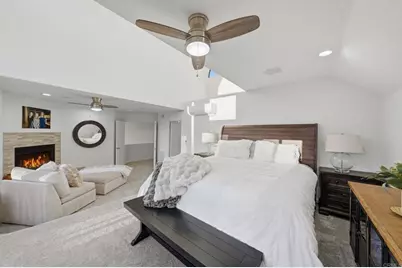 6105 Avenida Chamnez, La Jolla, CA 92037 - Photo 23