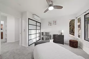 6105 Avenida Chamnez, La Jolla, CA 92037 - Photo 11