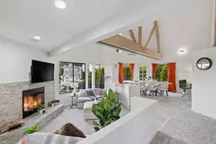 6105 Avenida Chamnez, La Jolla, CA 92037 - Photo 5