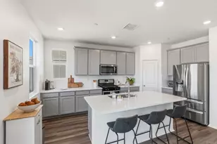 887 Brookdale Dr, Vista, CA 92081 - Photo 13