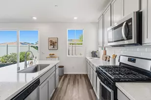 887 Brookdale Dr, Vista, CA 92081 - Photo 15