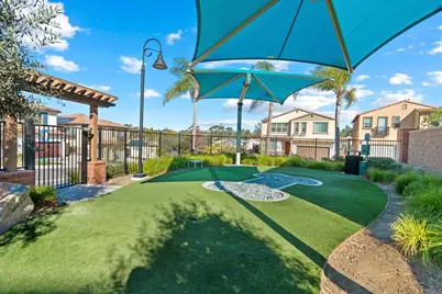 887 Brookdale Drive, Vista, CA 92081 - Photo 33