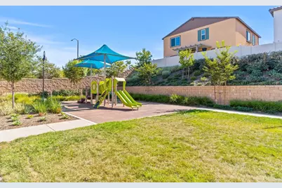 887 Brookdale Drive, Vista, CA 92081 - Photo 35