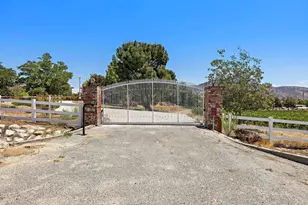 36910 Pauba Rd, Temecula, CA 92592 - Photo 9