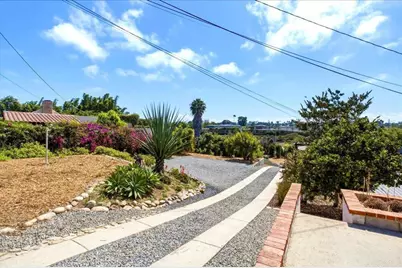 697 Ocean View Avenue, Encinitas, CA 92024 - Photo 51
