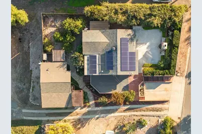 697 Ocean View Avenue, Encinitas, CA 92024 - Photo 33