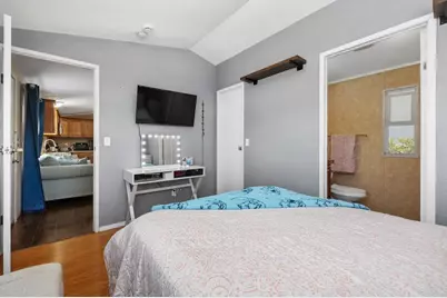 400 N Melrose Drive #35, Vista, CA 92083 - Photo 11