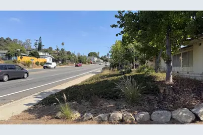702 Civic Center Drive, Vista, CA 92084 - Photo 3