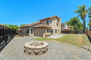25177 Calle De Tres Amigos, Murrieta, CA 92563 - Photo 31