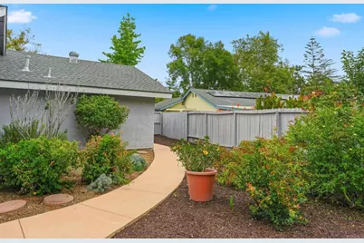 745 Black Hawk Circle, Vista, CA 92081 - Photo 41