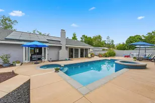745 Blackhawk Cir, Vista, CA 92081 - Photo 7
