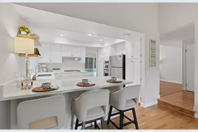 745 Black Hawk Circle, Vista, CA 92081 - Photo 19